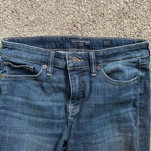 Great condition Women’s Levi’s jeans. Capri length.